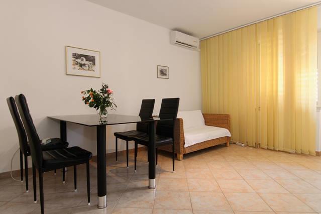 Eco-Apartments With Nice Garden Baška Voda Extérieur photo