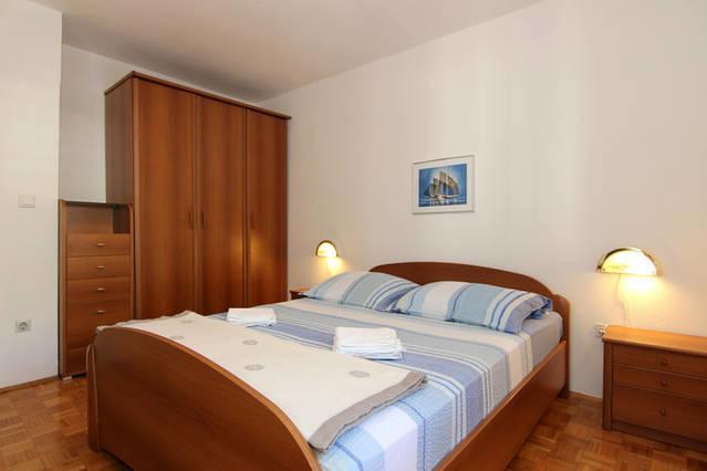 Eco-Apartments With Nice Garden Baška Voda Extérieur photo
